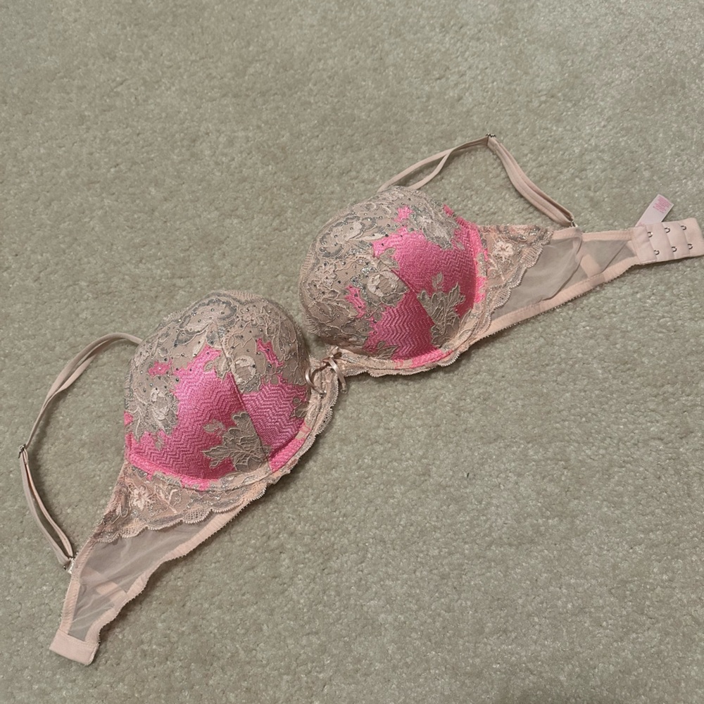Victoria's Secret Pink and Cream Lace Bra